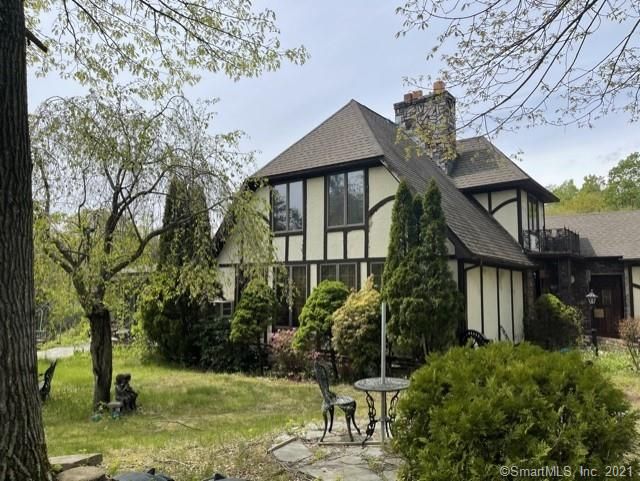 1966 Corene Dr, Hamden, CT 06514