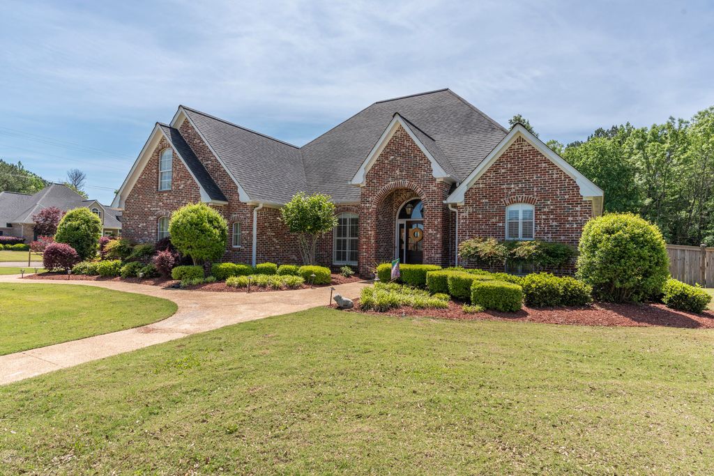 101 Genes End, Starkville, MS 39759
