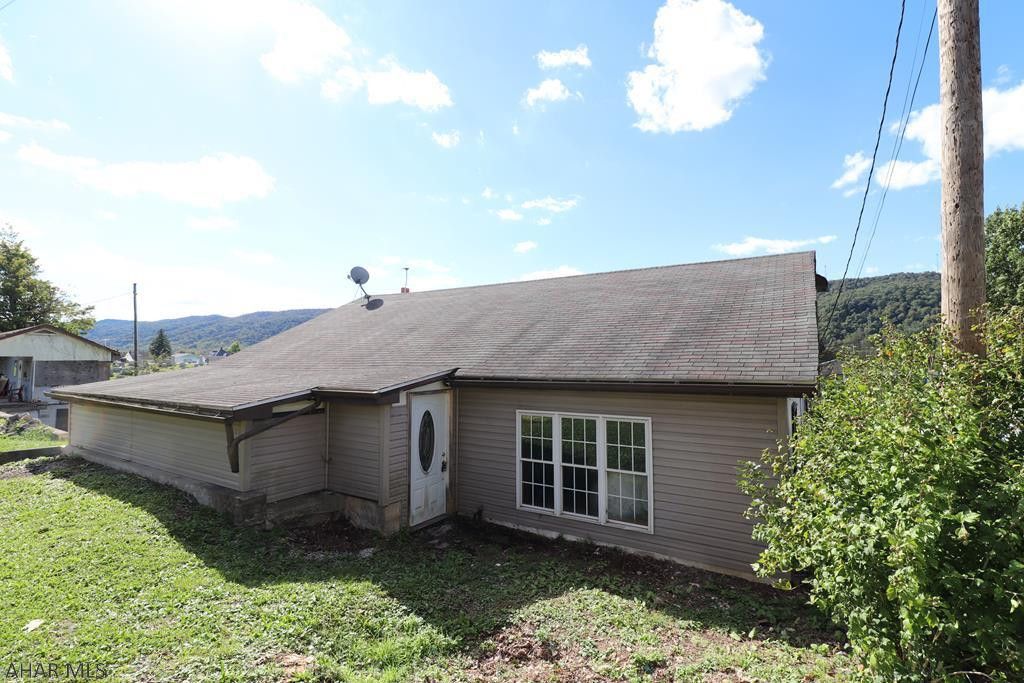 212 Girard St, Roaring Spring, PA 16673 Trulia