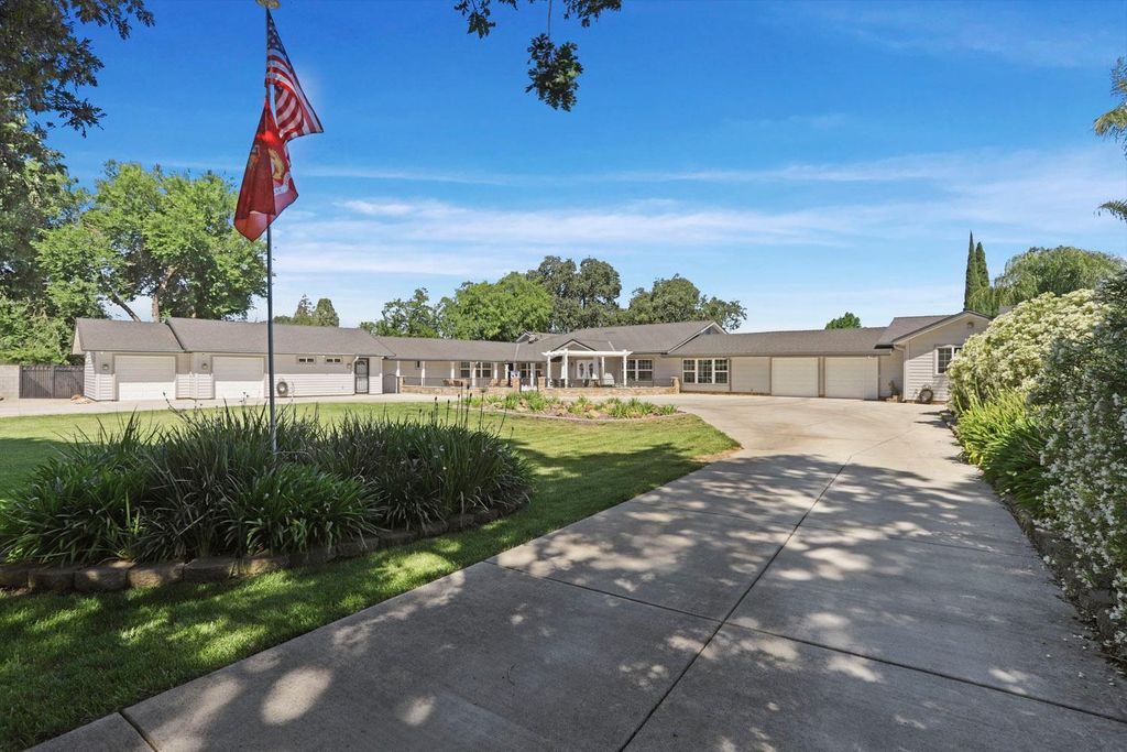 2033 Lucile Ave, Stockton, CA 95209