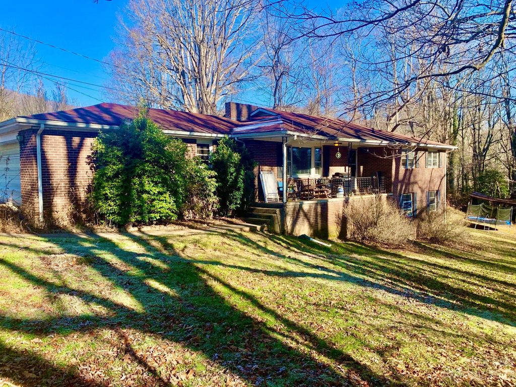 235 Log Cabin Rd, Waynesville, NC 28786 Trulia