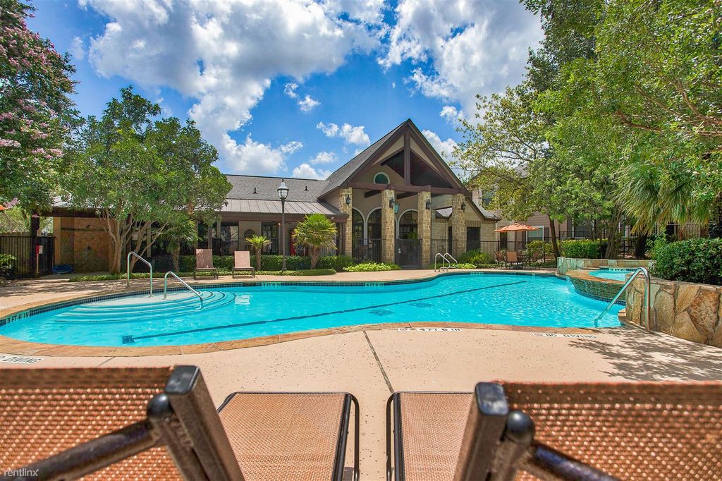 7575 Callaghan Rd, San Antonio, TX 78229