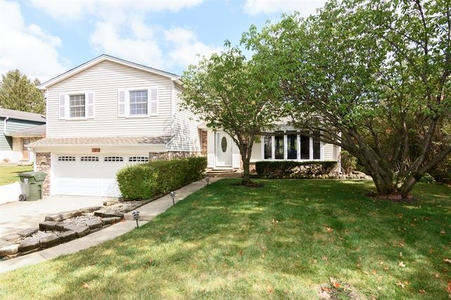 1811 N Park Dr, Mount Prospect, IL 60056