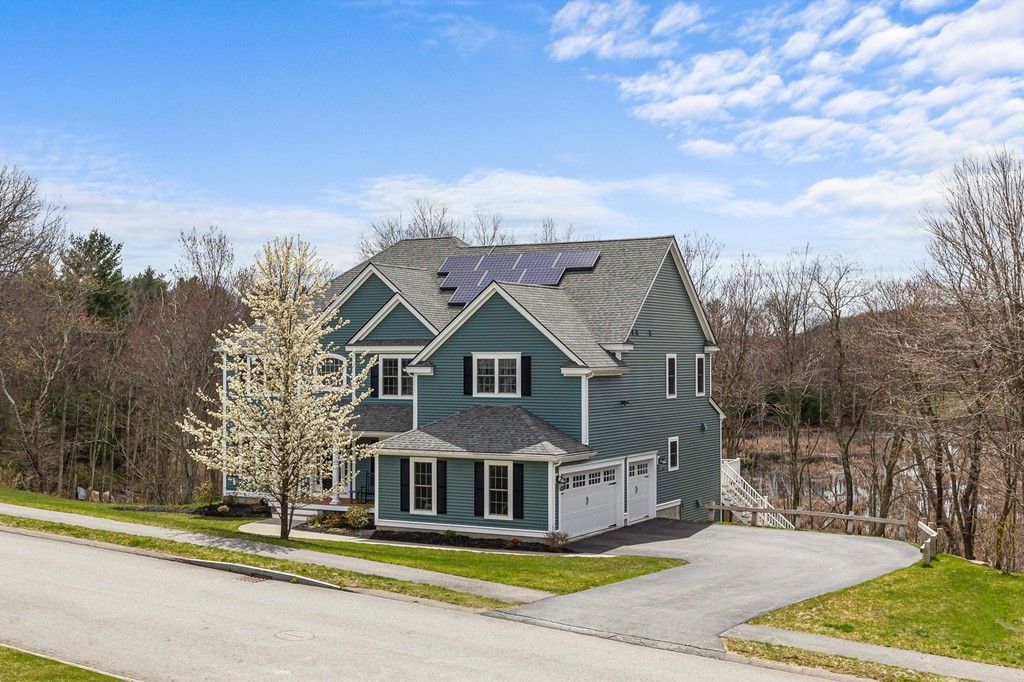 10 High Point Dr, North Grafton, MA 4 Bed, 5 Bath SingleFamily Home