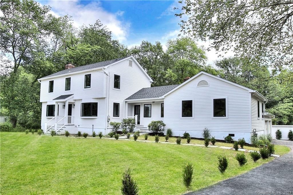 158 Long Lots Rd, Westport, CT 06880