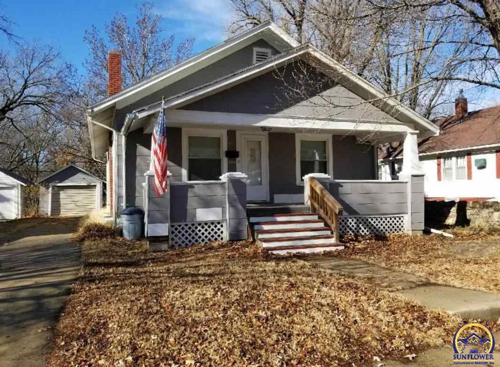 801 Lawrence St, Emporia, KS 66801 Trulia