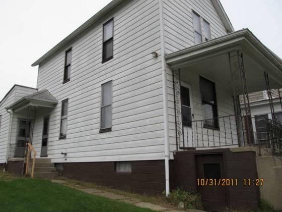 117 2nd Ave, Bellaire, OH 43906