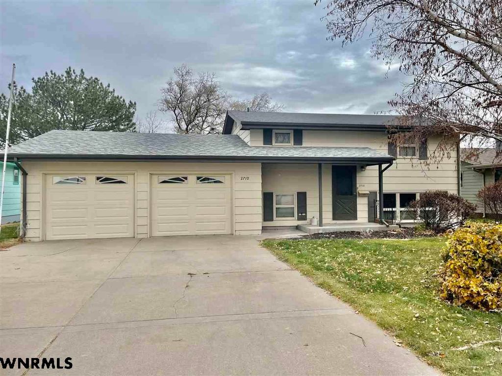 2710 Pacific Blvd, Gering, NE 69341