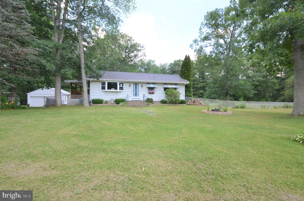 160 E Moorestown Rd, Wind Gap, PA 18091 Trulia