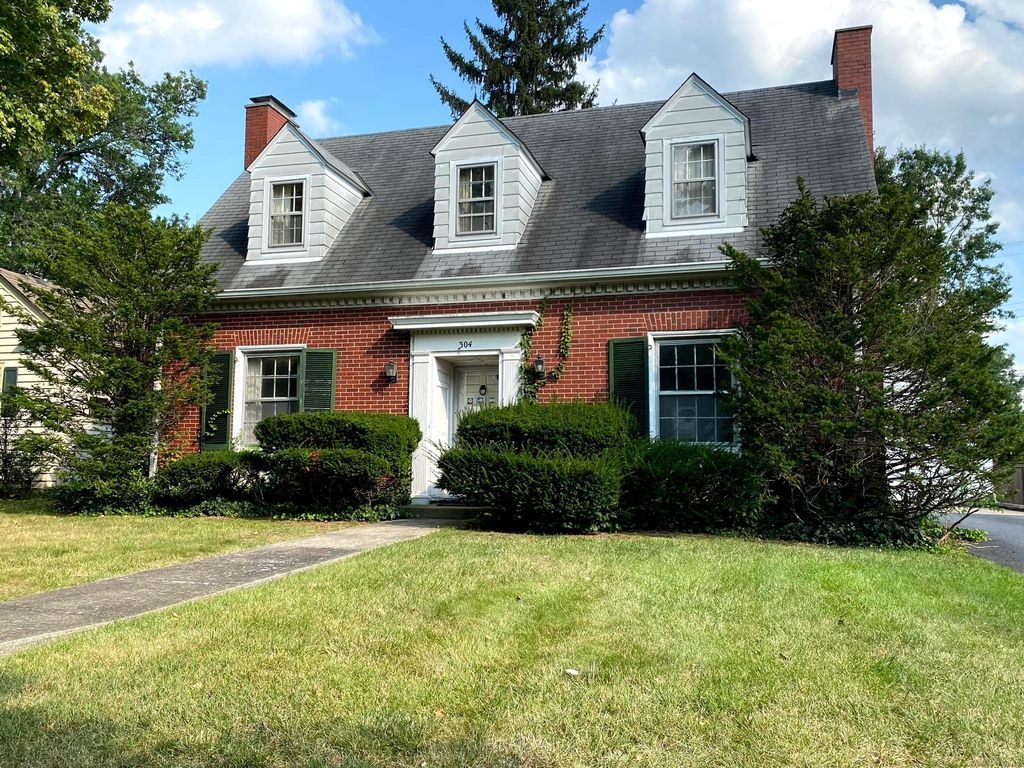 304 Chinoe Rd, Lexington, KY 40502