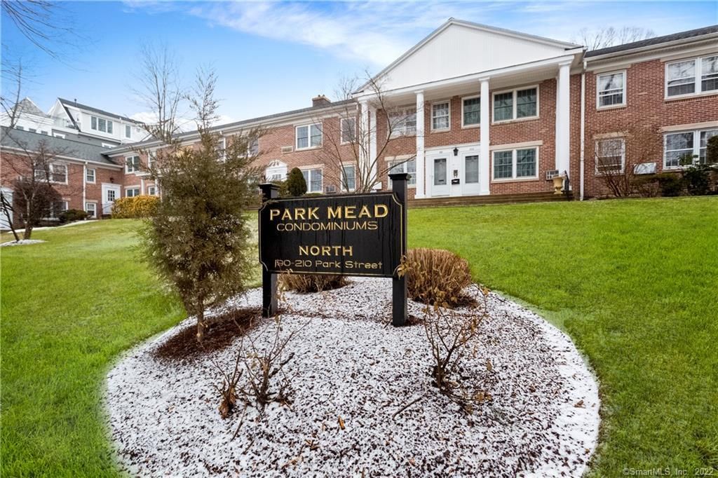 192 Park St #6, New Canaan, CT 06840