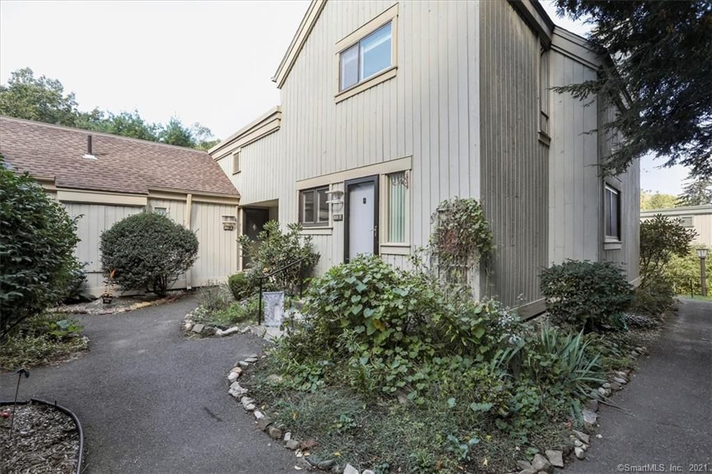 399 Heritage Vlg #F, Southbury, CT 06488