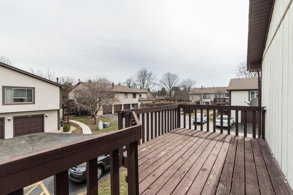 1731 Cedarbrook Ct, Sycamore, IL 2 Bed, 1 Bath Apartment 26 Photos
