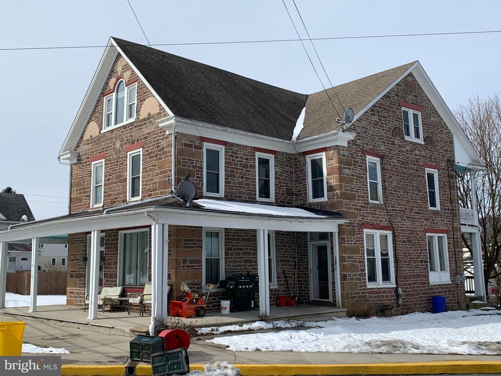 100 Gettysburg St, Dillsburg, PA 4 Bed, 2 Bath SingleFamily Home