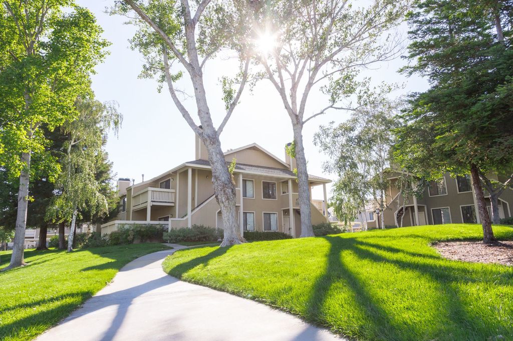 8105 N Lake Dr, Dublin, CA 94568