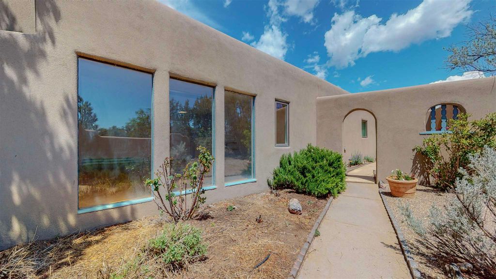 14 Verano Loop, Santa Fe, NM 87508