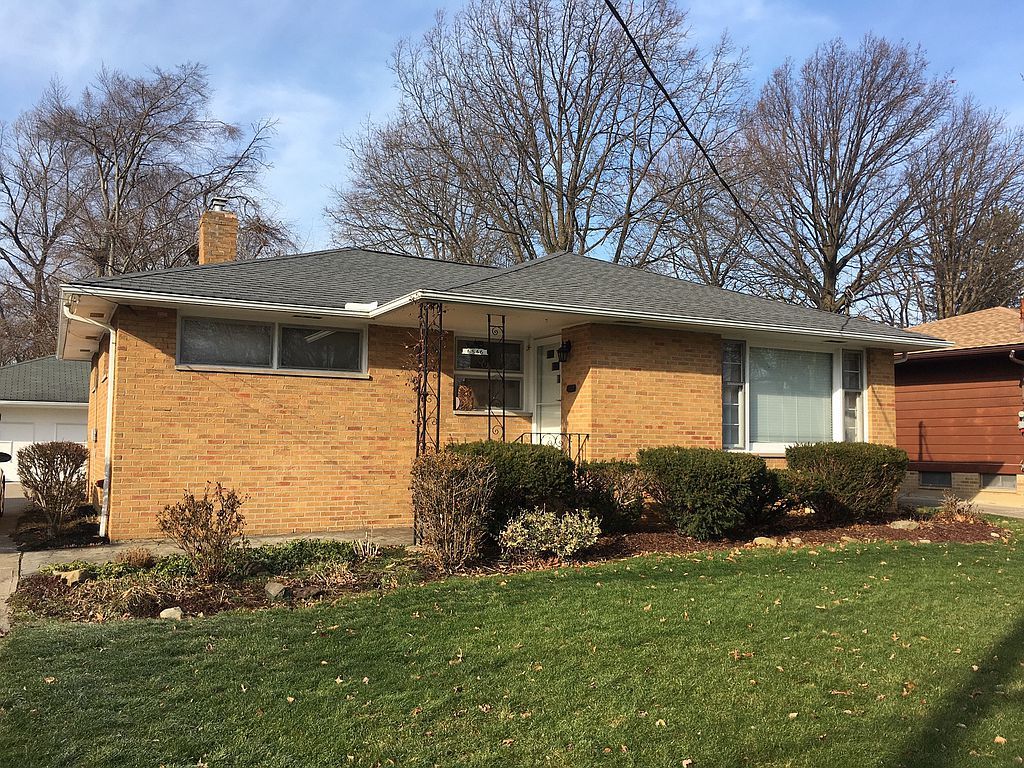 6546 Anita Dr, Parma Heights, OH 44130