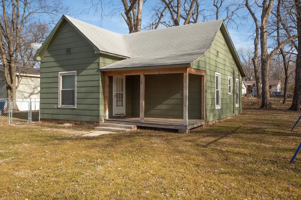 105 S Independence Ave, Dearing, KS 67340 Trulia