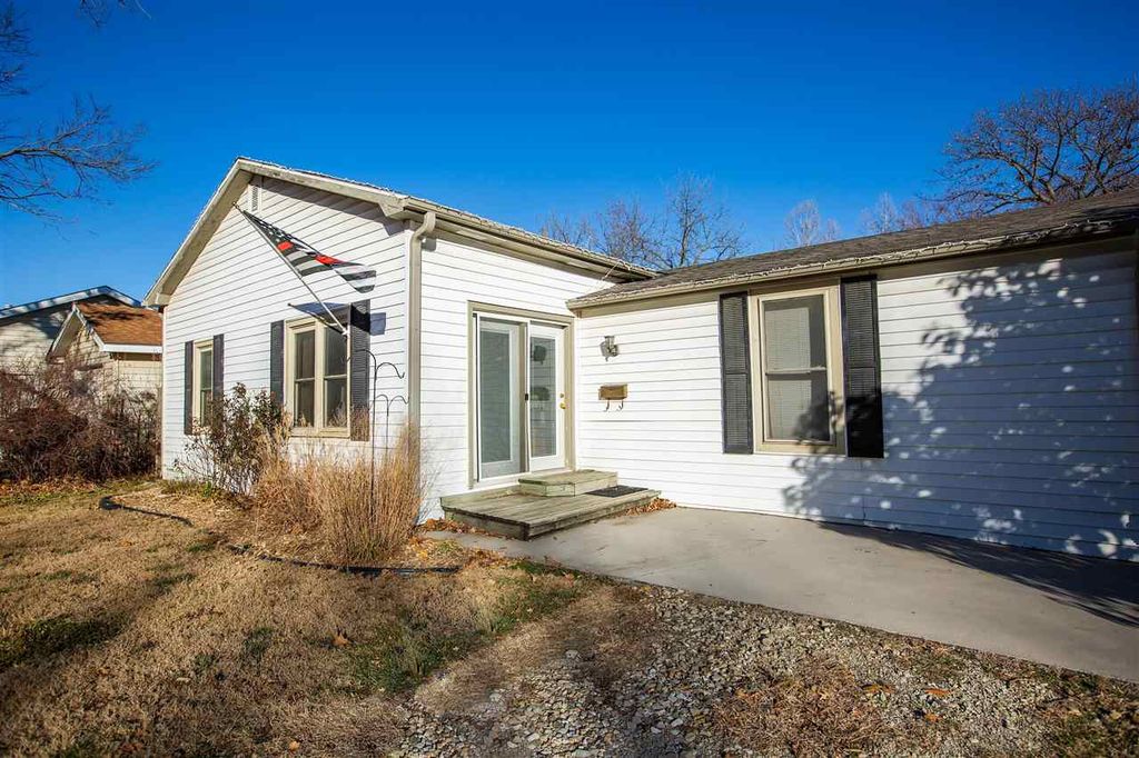 710 Walnut St, Wamego, KS 66547 Trulia