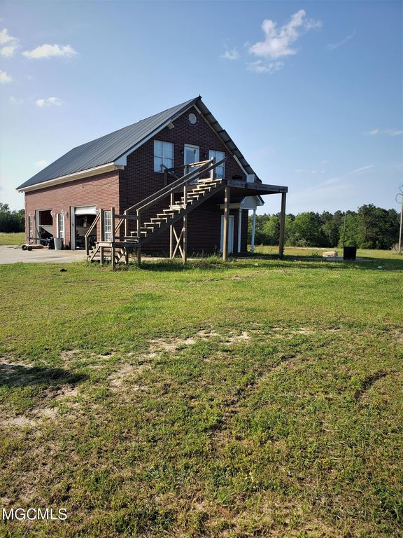 2107 Brushy Creek Rd, Lucedale, MS 39452