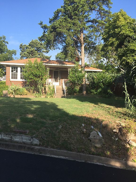 1307 Cedar Oaks Blvd, Dallas, TX 75216