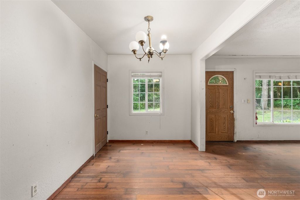 view 13th full size image of this home