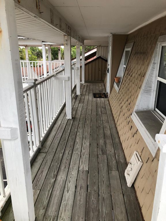 524 3rd St S, Jacksonville Beach, FL 32250