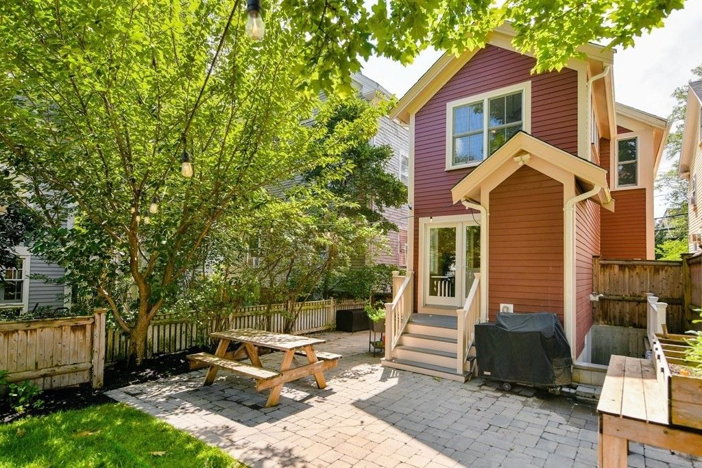 571 Franklin St, Cambridge, MA 02139