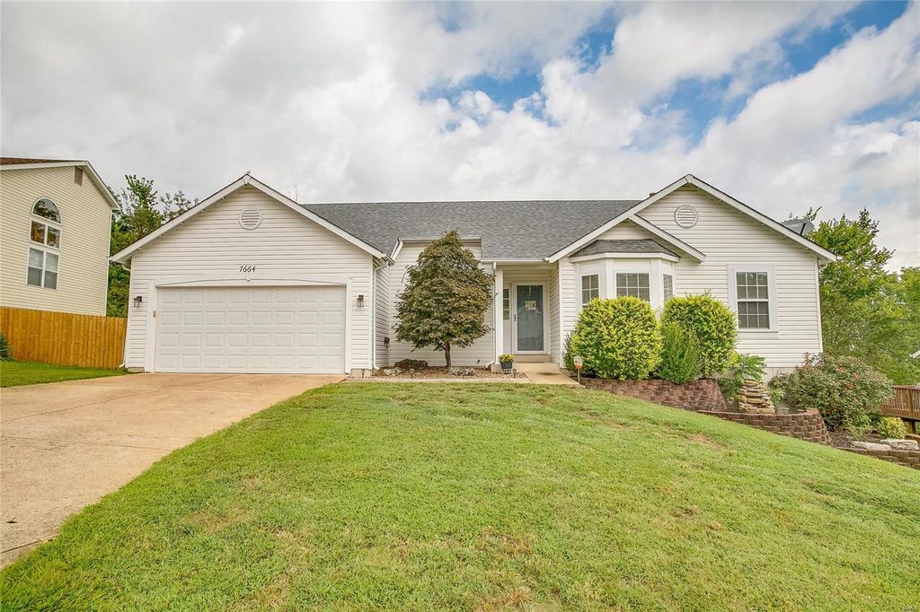 7664 Meadowbrook Ln, Barnhart, MO 4 Bed, 3 Bath SingleFamily Home