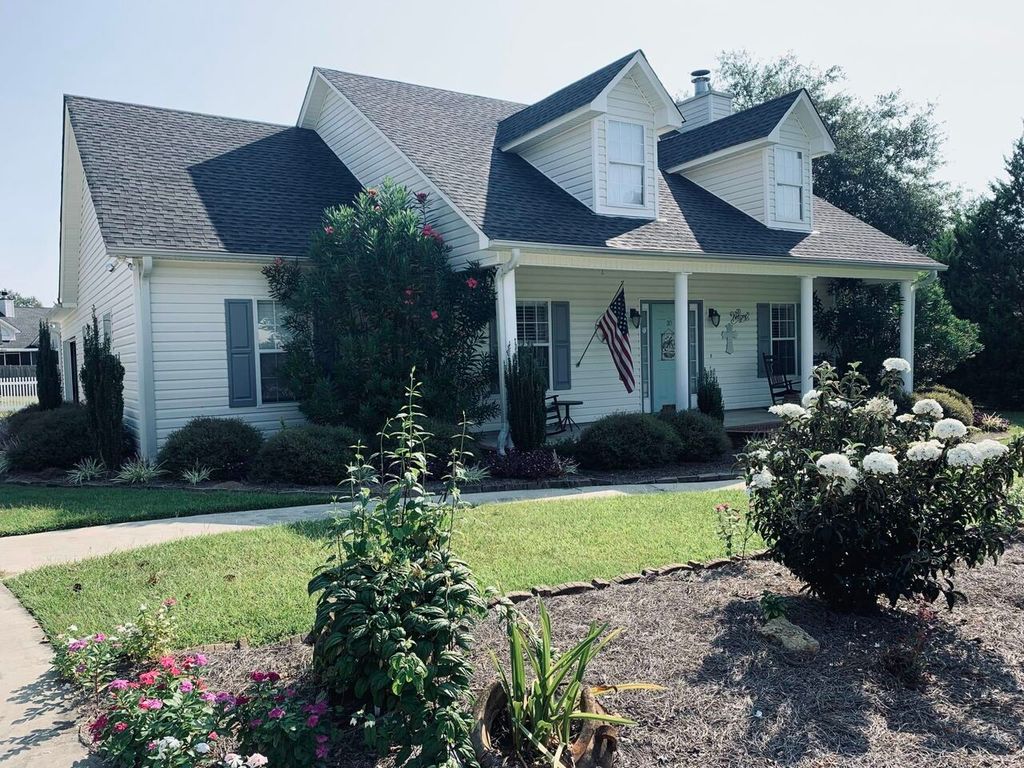 110 Westchester Cir, Dublin, GA 31021
