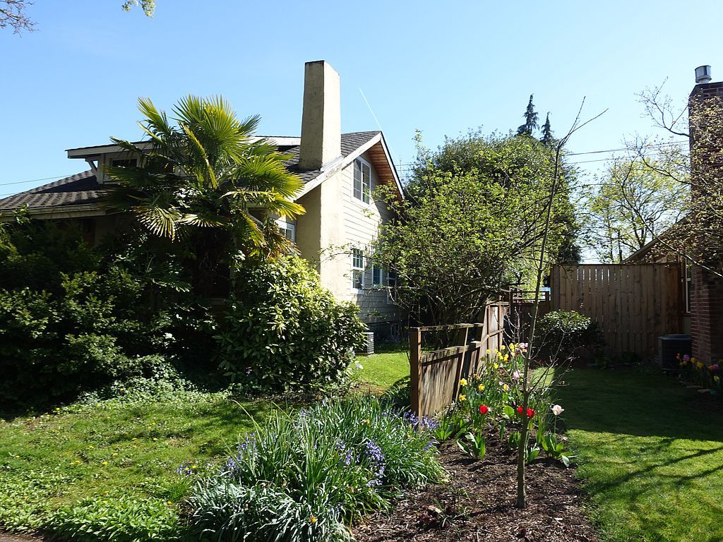 425 W 25th St, Vancouver, WA 98660