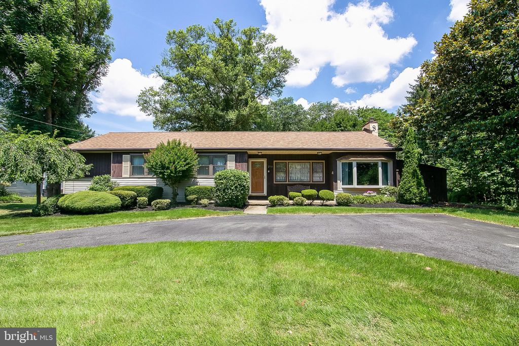 234 E Evesham Rd, Cherry Hill, NJ 08003