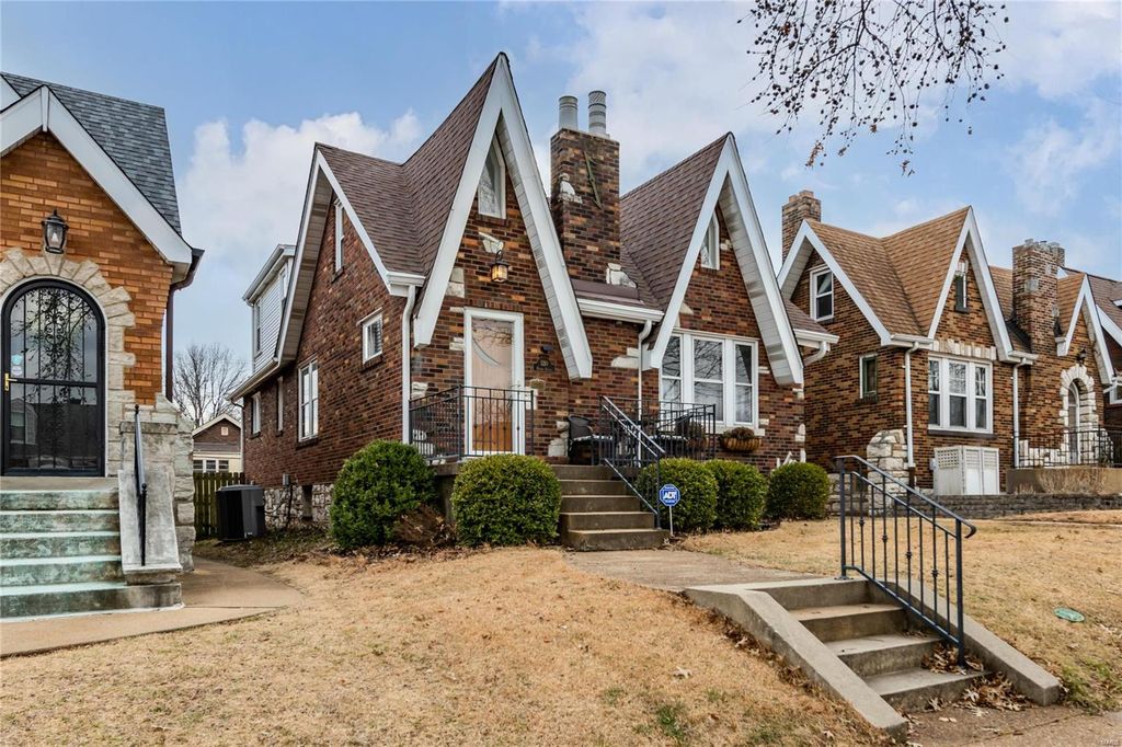 5210 Pernod Ave, Saint Louis, MO 63139 Trulia