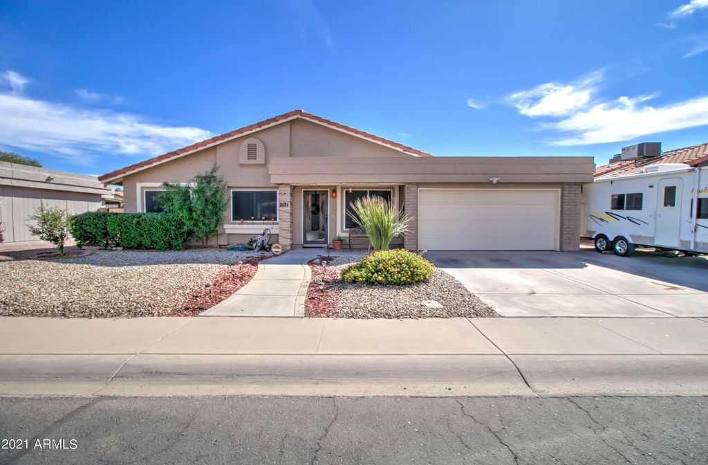 2121 W Calle Del Norte Dr, Chandler, AZ 85224
