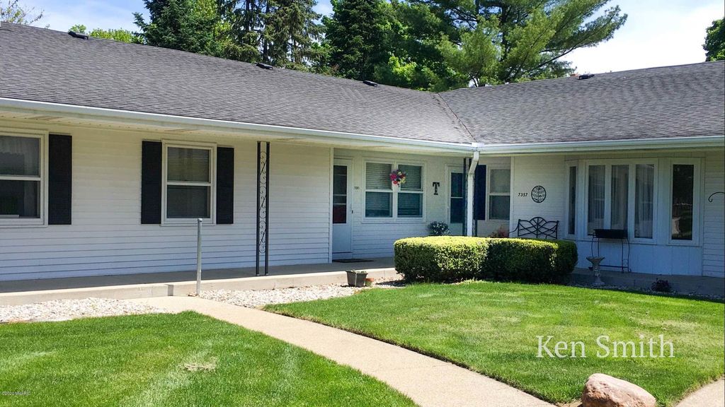 7361 Pinegrove Dr 0, Jenison, MI 3 Bed, 3 Bath Condo 21 Photos