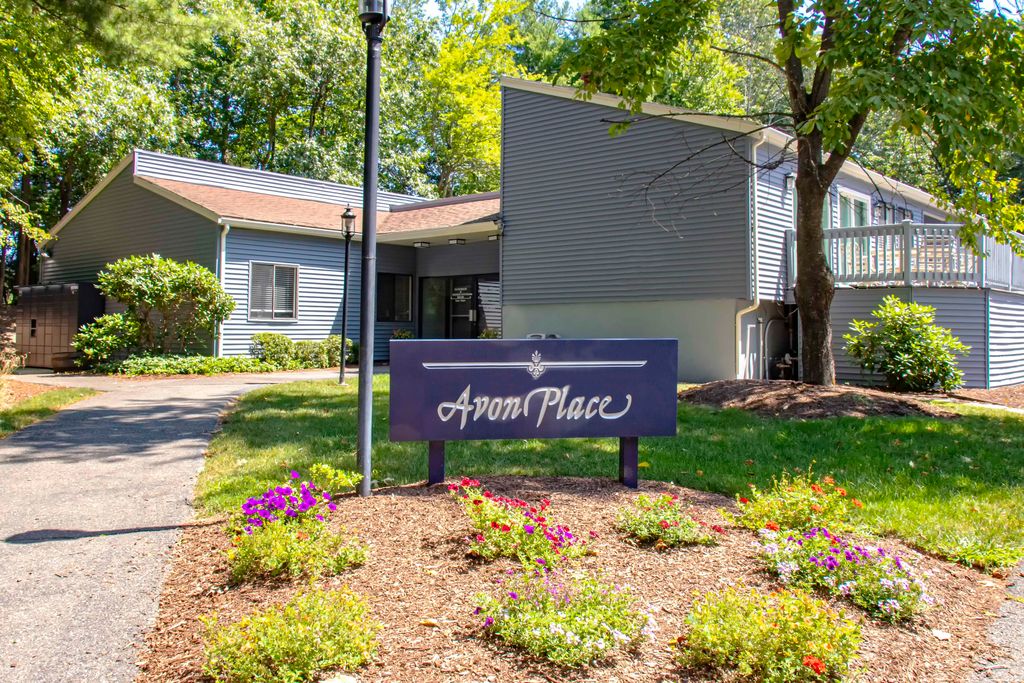 46 Avonwood Rd #48-209, Avon, CT 06001
