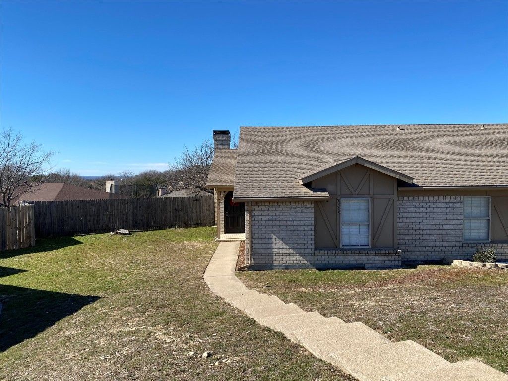 7213 Lake Country Dr, Fort Worth, TX 76179