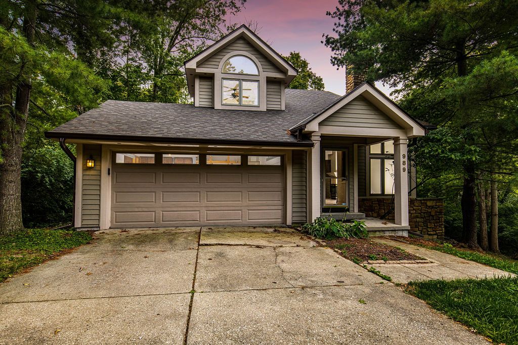 989 Gaskins Rd, Cincinnati, OH 45245