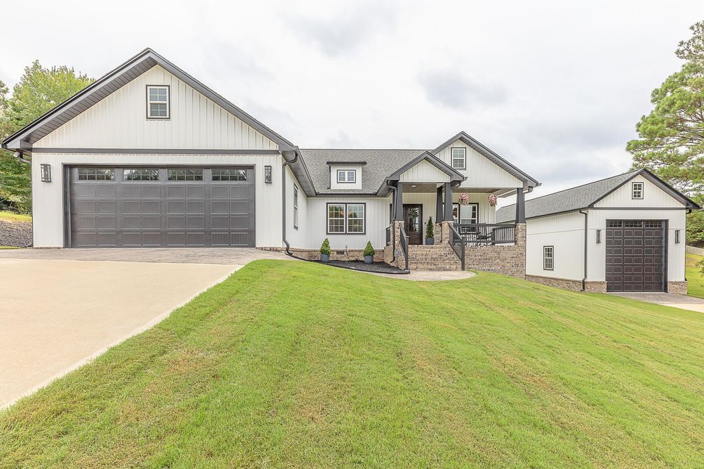 170 Stonegate Pl, Cohutta, GA 30710