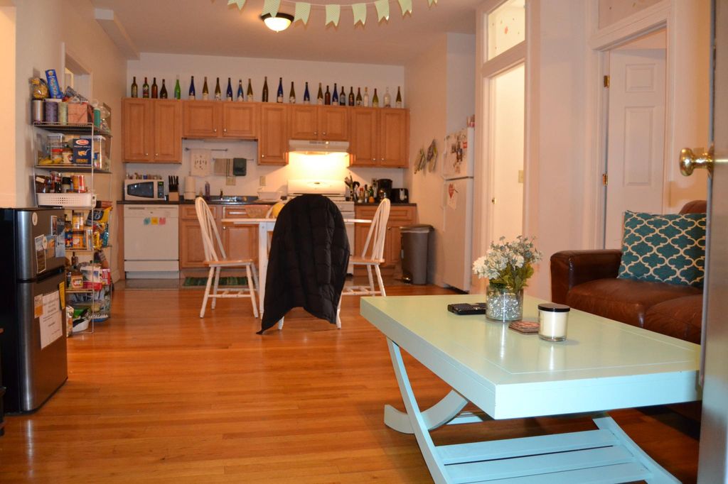 23 Egremont Rd, Brighton, MA 02135