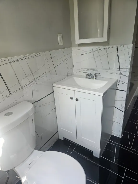 1118 Hampton Pl #2 — photo 8 of 8