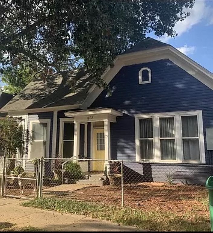 803 E Austin St, Marshall, TX 75670