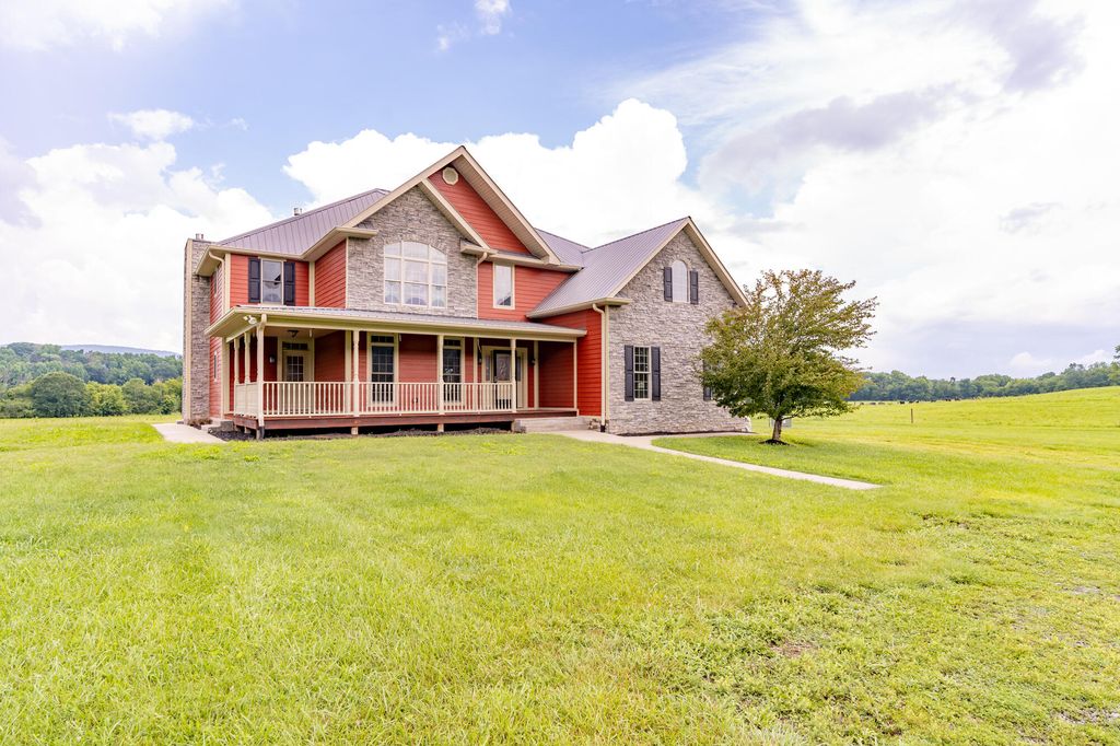 231 E  Valley Rd, Whitwell, TN 37397