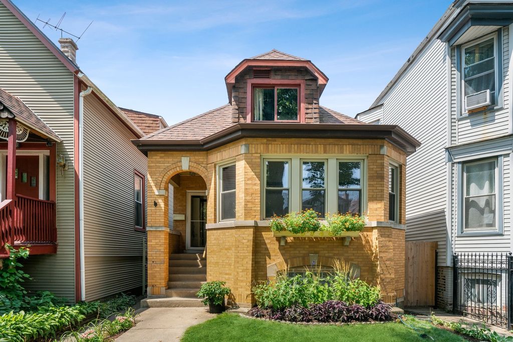 3344 N Albany Ave, Chicago, IL 60618