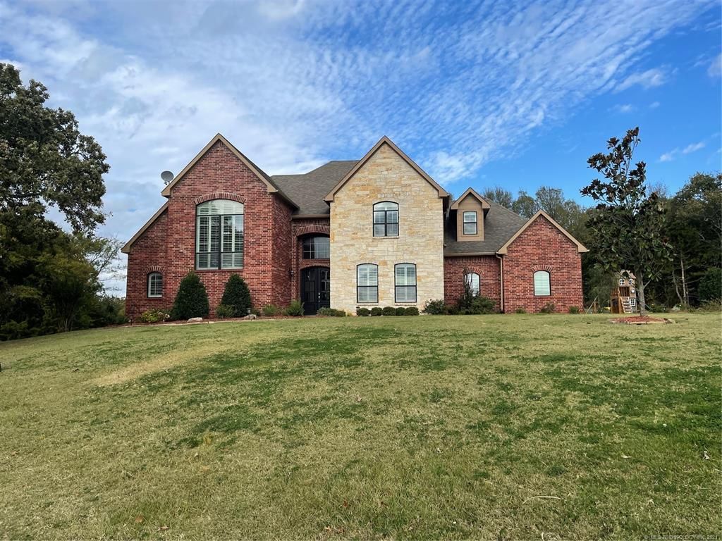 150 Blake Ln, Durant, OK 74701