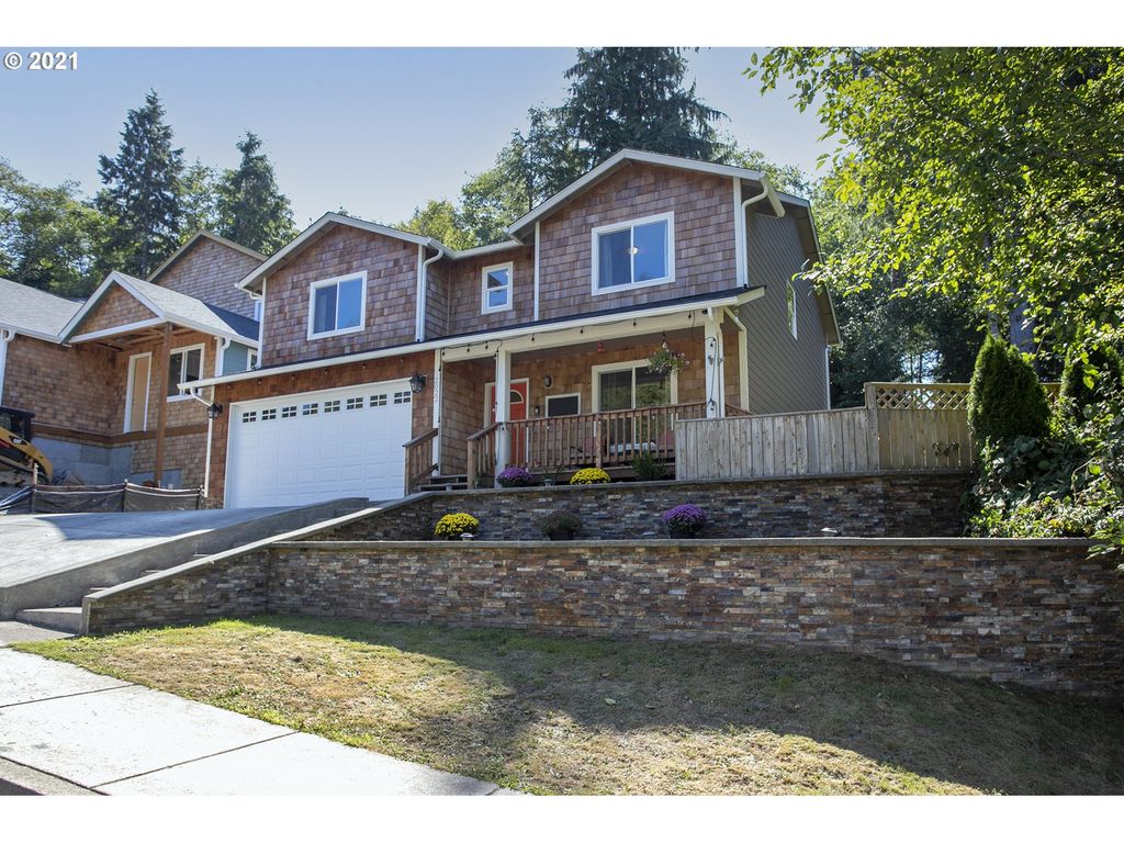 2022 Forest Dr, Seaside, OR 97138