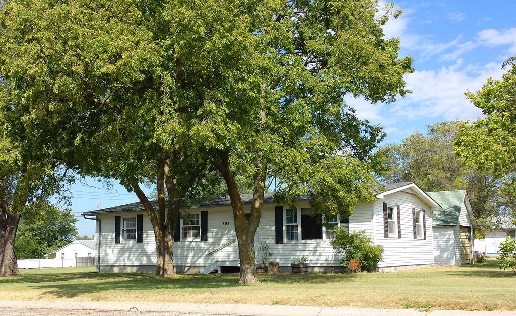 708 E 4th St, Smith Center, KS 66967 Trulia
