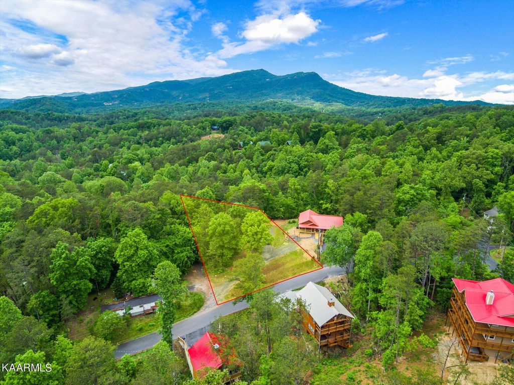 2783 Easy St, Sevierville, TN 37862 See Estimated Value