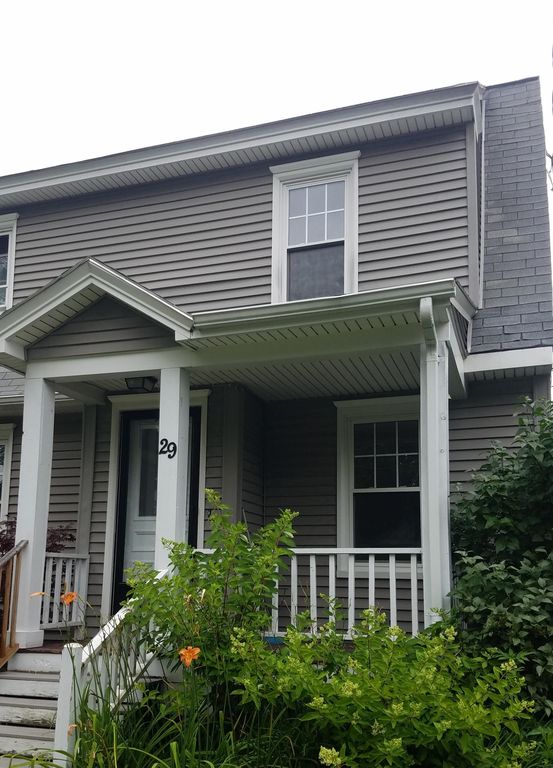 29 Wolcott St, Portland, ME 04102