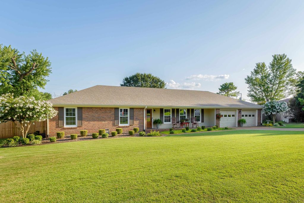 30 County Road 230, Florence, AL 35633